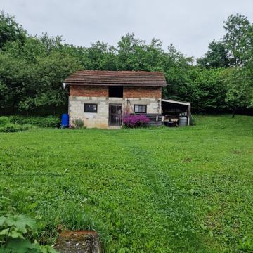 Kuća. Bedenica, 80.00 m2 na parceli 1568m2