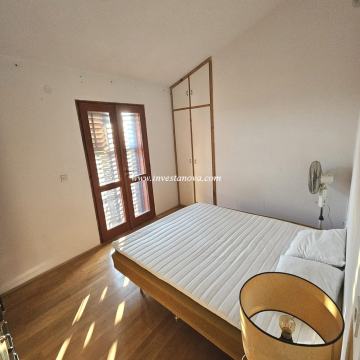 Kuća blizu centra s pogledom na more – 150 m², 290 m² parcela