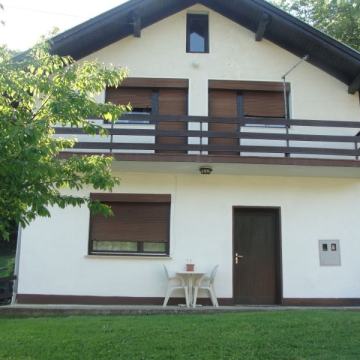 Kuća: DUBRAVICA-Bobovec- 100 m2 (2 STANA)- MIR - PRIRODA - ZAMJENA !!!