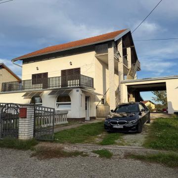 Kuća: Brckovljani, 342 m2