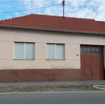 Kuća: Cernik, 80.00 m2