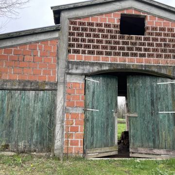 Nedovršena gospodarska zgrada: Cugovec, 60.77 m2 + okućnica 1220 m2