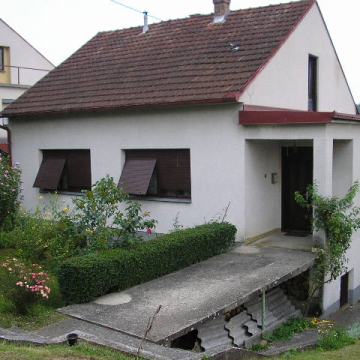 Kuća: Daruvar, sa dva odvojena stana, 140 m2 , Sniženo!