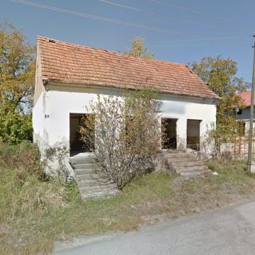 Kuća: Donji Rogolji, Okučani, s 5100 m2 okućnice