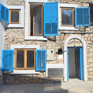 Kuća Galižana centar - 90 m2 - renovirana autohtona kamena kuća