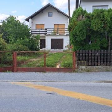 Kuća: Gornja Bistra, 200.00 m2