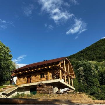 Kuća: Jablanovec, 270 m2