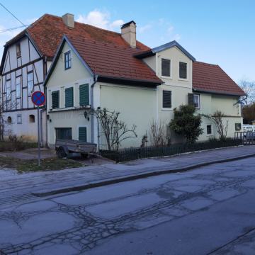 Poslovno-stambena kuća: Karlovac,zona A 1, 188.81 m2