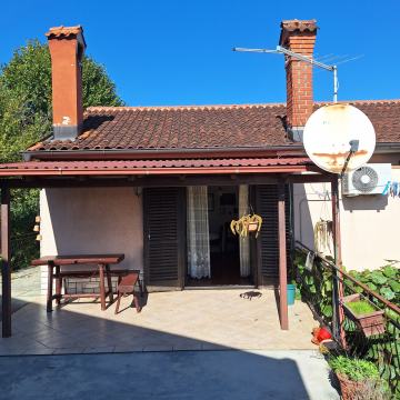 Kuća: Kastav, 210.00 m2