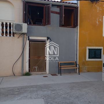 KUĆA  KATNICA KRAPANJ 57 M2