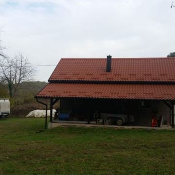 Seosko gospodarstvo: Kričke, imanje od 190000  m2 u komadu