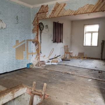 Kupjak, samostojeća kuća u  blizini sanjkališta