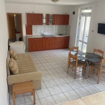 Kuća: Makarska, 81.00 m2.. NOVO NA TRŽIŠTU