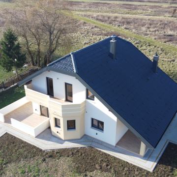 Kuća: Novi Marof, 230.00 m2