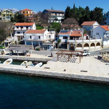 Kuća: Maslenica prvi red do mora, 480.00 m2