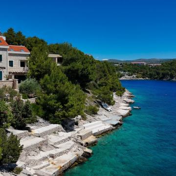 Kuća: Milna, 125.00 m2