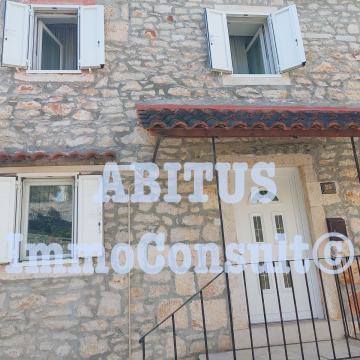 Kuća: Milna, 210.00 m2