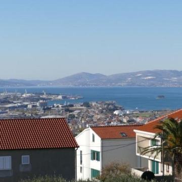 ***Kuća 210m2 s panoramskim pogledom na more***