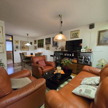 Kuća u nizu, Stenjevec, 230m2, 4 etaže, Garaža, Parking, Vrt!