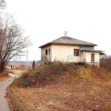 KUĆA ZA ODMOR RUŠENJE/REKONSTRUKCIJU, 1539 m2, TUŽNO
