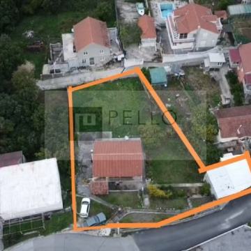 Kuća s okućnicom u blizini Dubrovnika