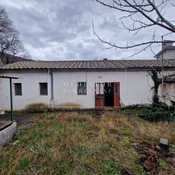 Kuća s okućnicom na prodaju, Ledenice