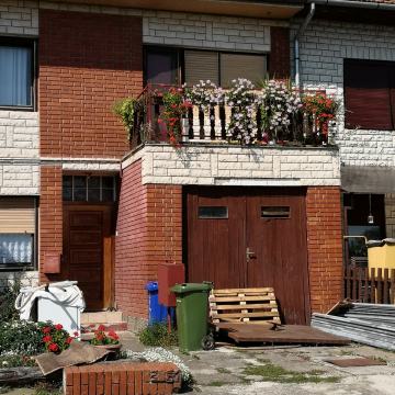 Kuća: Čepin, 160.00 m2