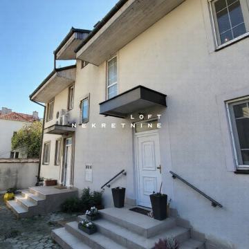 Kuća: Osijek, centar, 250 m2 s dvije garaže na izuzetnoj lokaciji