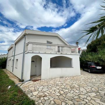 Kuća: Pag, 290.00 m2, 5min od mora