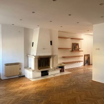 Kuća, Perjavica, 287m2, 4 etaže, 2 Parkinga, Garaža, Vrt, 2 loggie!