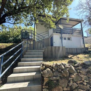 KUĆA SA POGLEDOM NA MORE,PRILIKA!