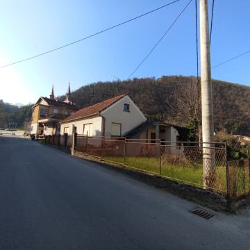 Kuća Pregrada, dva objekta 280.00 m2