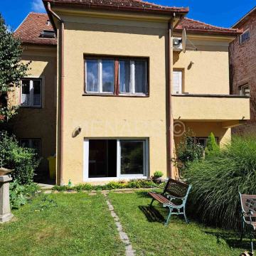 STROGI CENTAR GRADA !!!! ATRAKTIVNA LOKACIJA!