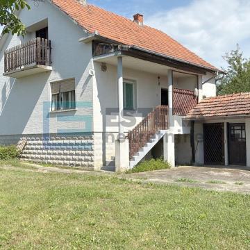 Kuća PRODAJA Žabnica,  s gospodarskim zgradama i zemljištem