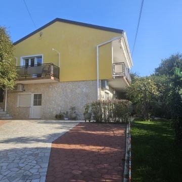 Kuća za prodaju: Selce centar - 460m2 parcela