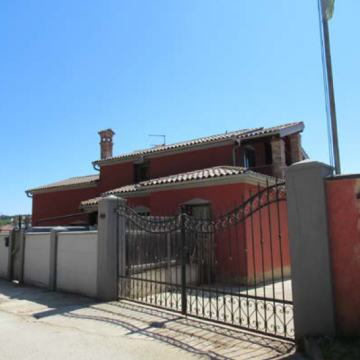 Kuća: Pula, 212.00 m2, DRAŽBA