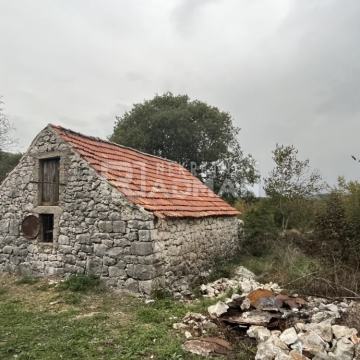 Kuća: Radošić, Stara kamena kuća za adaptaciju 45.00 m2