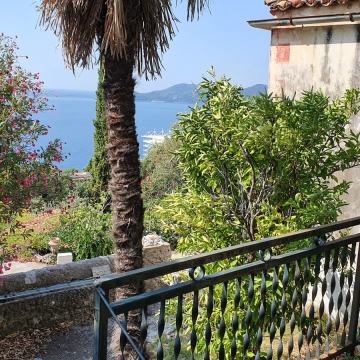 Kuća za renoviranje sa ruševinom na 1.500 m2 u Orašcu, Dubrovnik