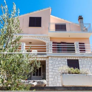 KUĆA SAMOST. KATNICA VELA LUKA-UVALA ŽUKOVA 150m OD MORA  EKSKL. 150m2