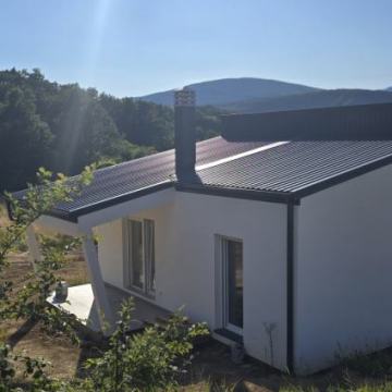 Kuća:  Sinj- Karakašica, 100.00 m2,novogradnja na parceli od 686m2
