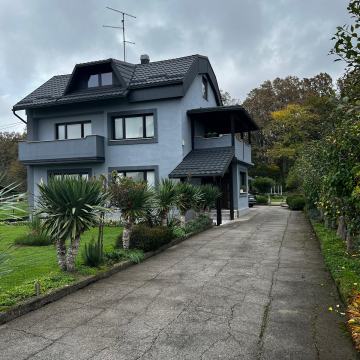 Kuća: Sisak, katnica, 186.00 m2