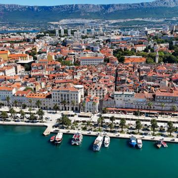 Kuća: Split, 300.00 m2