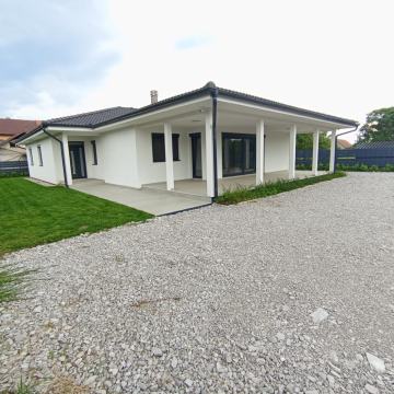 Kuća: Sveta Nedelja, 220.00 m2