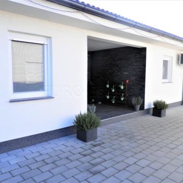 Varaždin: NOVOGRADNJA, NISKO ENERGETSKA PRIZEMNICA, TOP lokacija