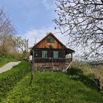 Hrv. Zagorje - Mače, šarmantna drvena kućica, sjajan pogledom! SNIŽENO