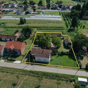 Kuća: Virovitica (Korija), Školski trg 12, 192.00 m2