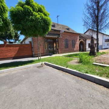 SNIŽENO! Viškovci strogi centar -  kuca s poslovnim prostorom