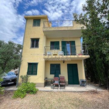 Kuća s vrtom i panoramskim pogledom na more - Makarska