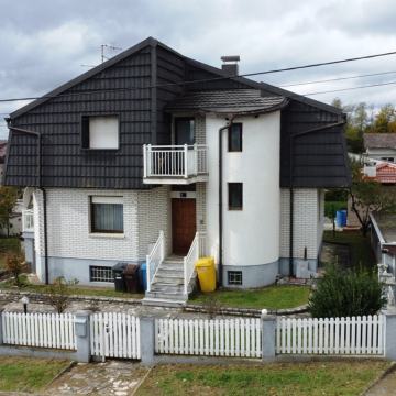 Kuća: Zagreb (Kraljevečki Novaki), 250.00 m2