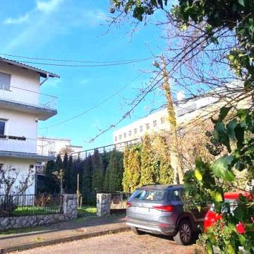 Dvojna obiteljska kuća na Šalati